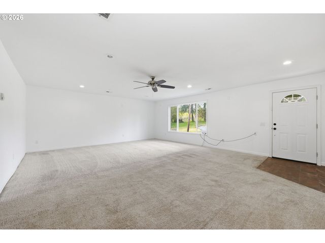 23892 BUTLER Rd, Elmira, OR 97437