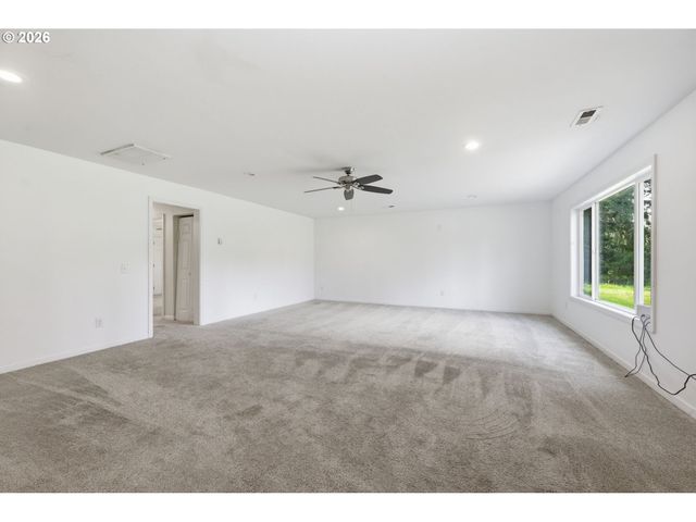 23892 BUTLER Rd, Elmira, OR 97437