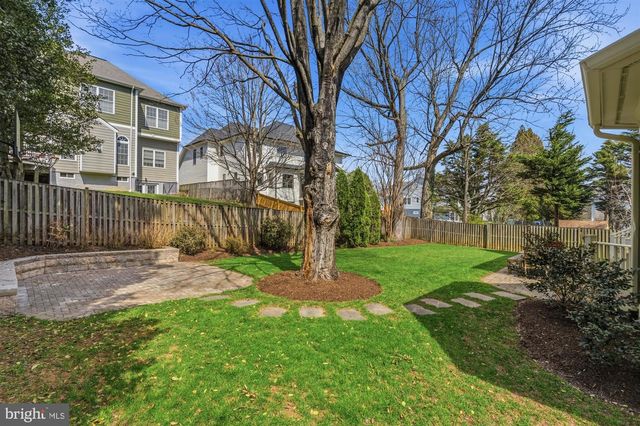 5707 35TH ST N, Arlington, VA 22207