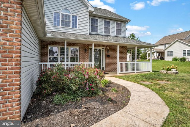 1731 ALLIGATOR REEF AVENUE, Chambersburg, PA 17202