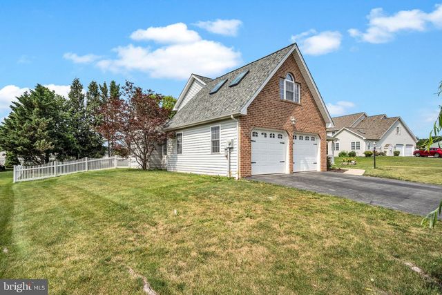 1731 ALLIGATOR REEF AVENUE, Chambersburg, PA 17202