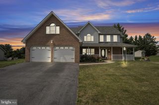 1731 ALLIGATOR REEF AVENUE, Chambersburg, PA 17202