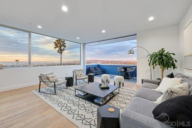 4545 Newport Ave, San Diego, CA 92107