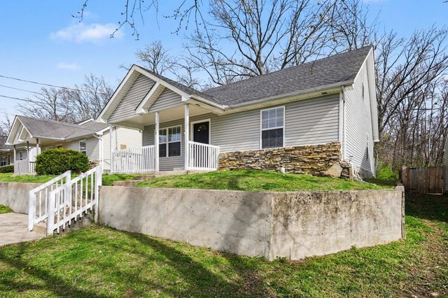 5112 Greer Station Dr, Hermitage, TN 37076