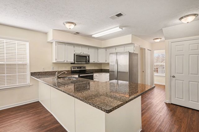 5112 Greer Station Dr, Hermitage, TN 37076