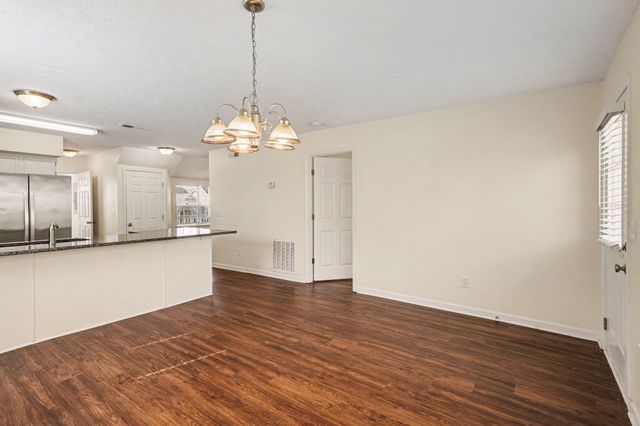 5112 Greer Station Dr, Hermitage, TN 37076