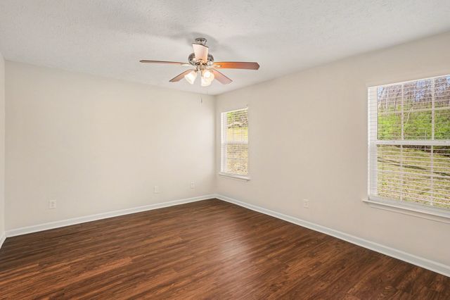 5112 Greer Station Dr, Hermitage, TN 37076