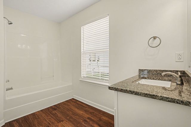 5112 Greer Station Dr, Hermitage, TN 37076