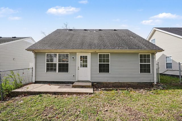 5112 Greer Station Dr, Hermitage, TN 37076