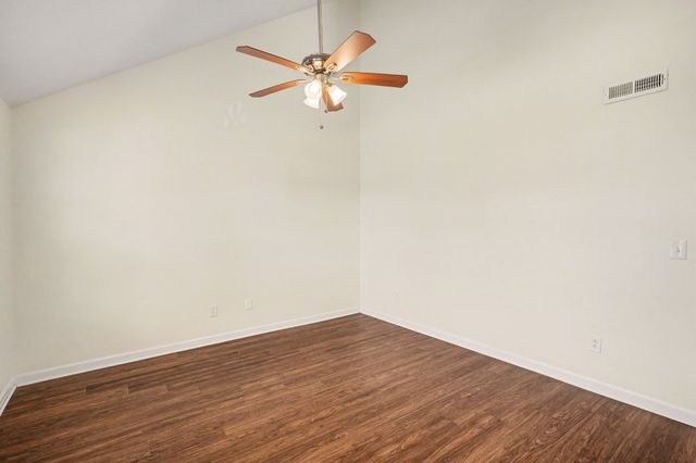 5112 Greer Station Dr, Hermitage, TN 37076