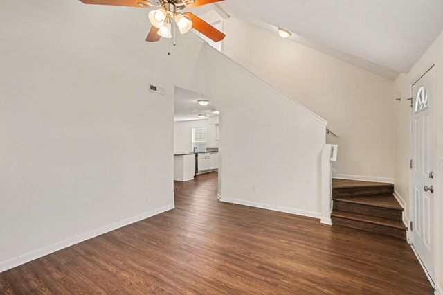 5112 Greer Station Dr, Hermitage, TN 37076