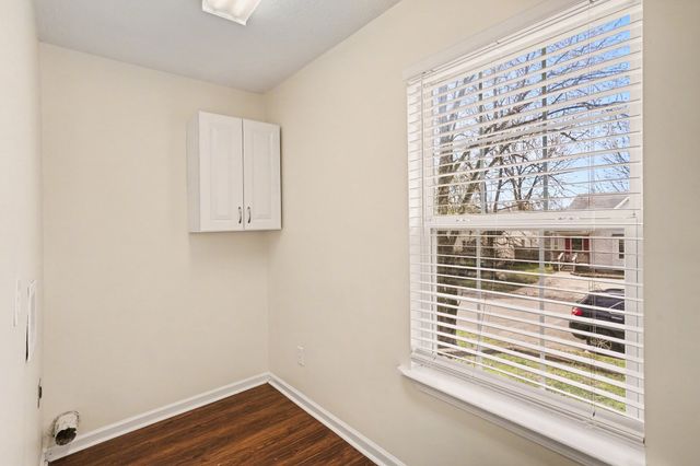 5112 Greer Station Dr, Hermitage, TN 37076