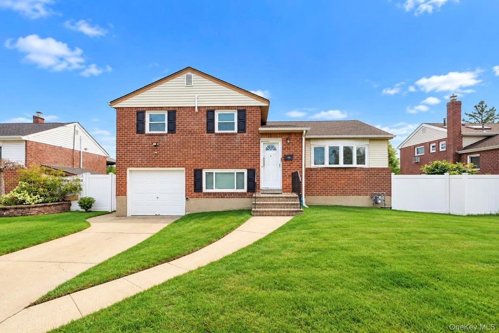 455 Pacific Street, Massapequa Park, NY 11762 — exterior