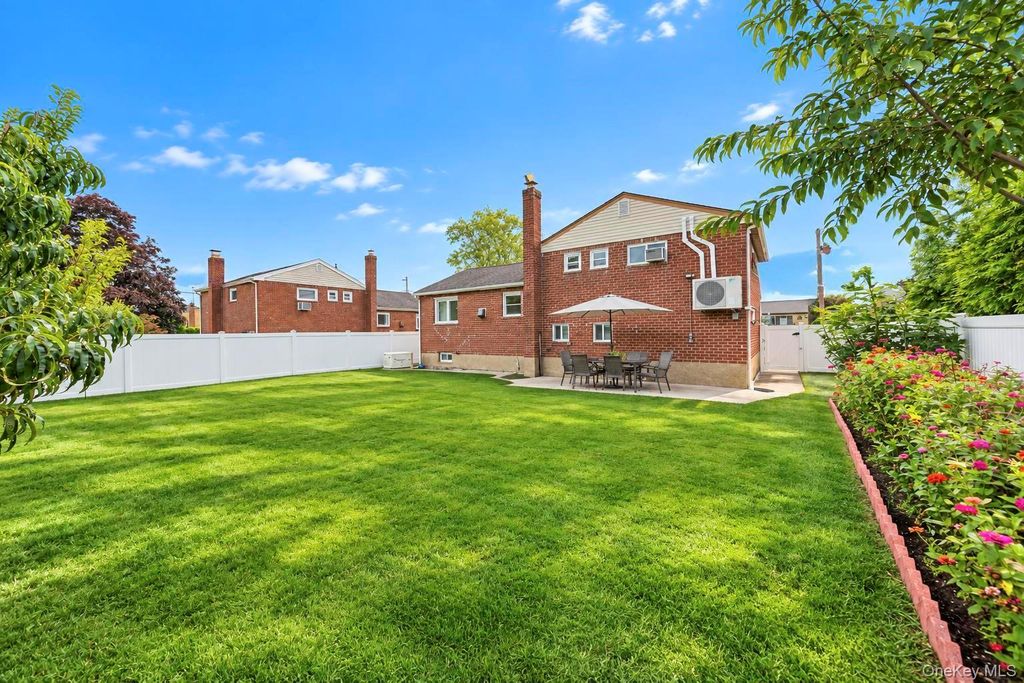 455 Pacific Street, Massapequa Park, NY 11762 — photo 3