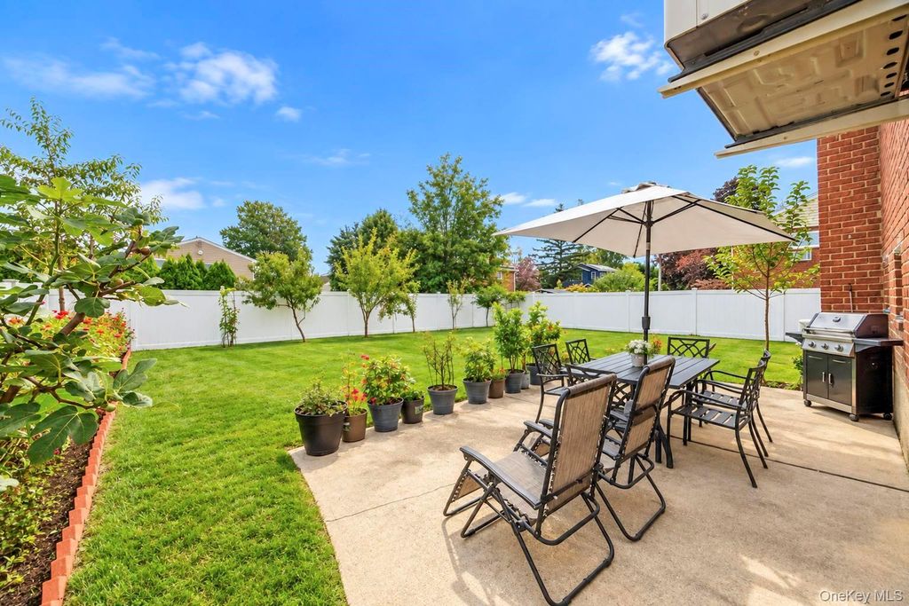 455 Pacific Street, Massapequa Park, NY 11762 — photo 4