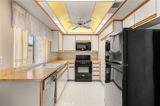 1435 W Cerritos 40, Anaheim, CA 92802