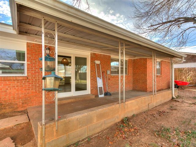 2329 Elwood Drive, Edmond, OK 73013