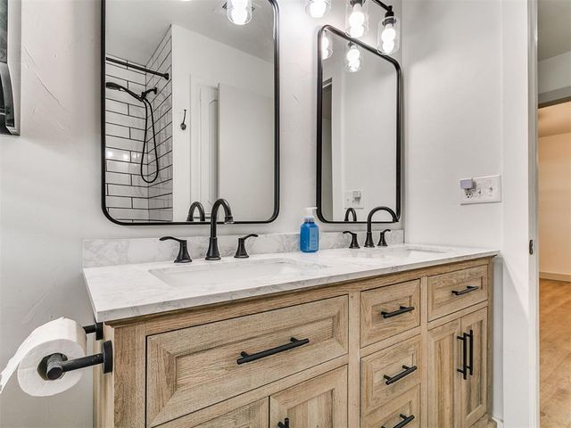 2329 Elwood Drive, Edmond, OK 73013