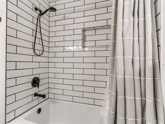 2329 Elwood Drive, Edmond, OK 73013