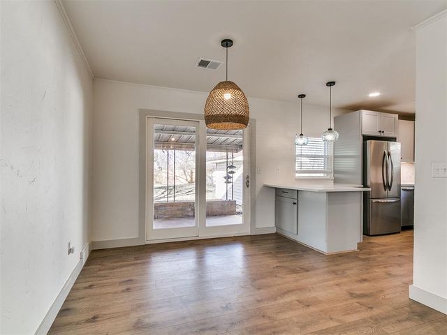 2329 Elwood Drive, Edmond, OK 73013