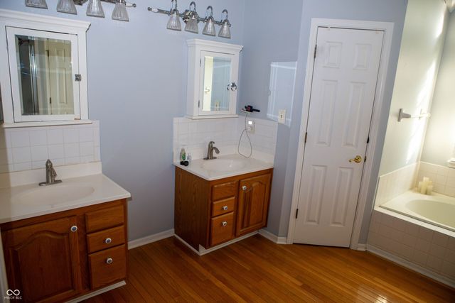 8754 Nora Woods Drive, Indianapolis, IN 46240