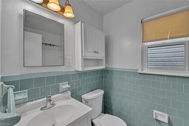 1042 25th ST, Newport News, VA 23607