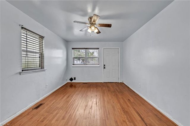 1042 25th ST, Newport News, VA 23607