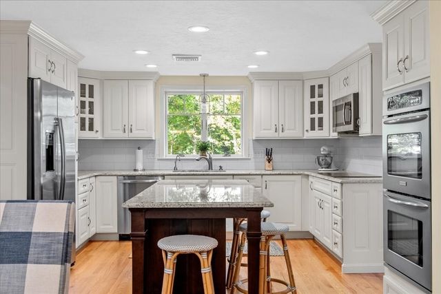 35 Myers Farm Rd, Hingham, MA 02043
