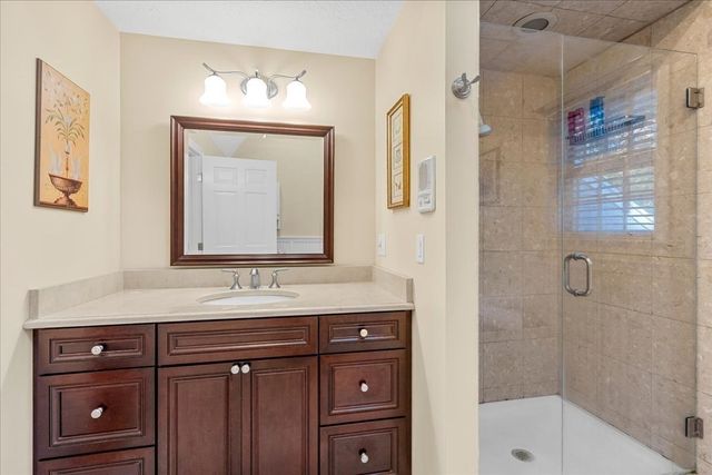 35 Myers Farm Rd, Hingham, MA 02043