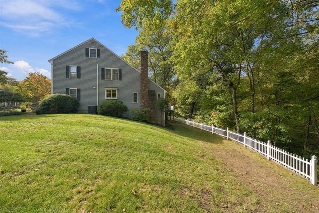 35 Myers Farm Rd, Hingham, MA 02043