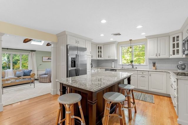 35 Myers Farm Rd, Hingham, MA 02043