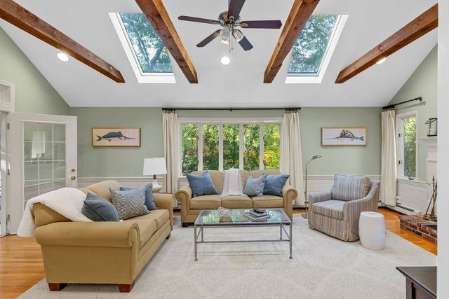 35 Myers Farm Rd, Hingham, MA 02043