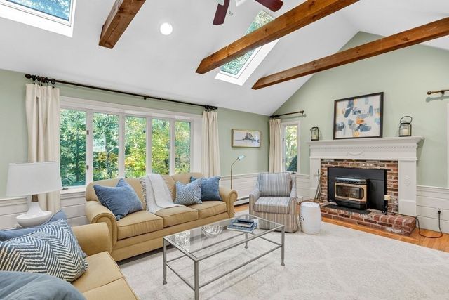 35 Myers Farm Rd, Hingham, MA 02043