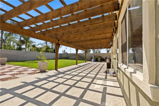 9289 Sycamore, Fontana, CA 92335