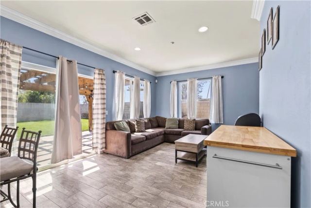 9289 Sycamore, Fontana, CA 92335