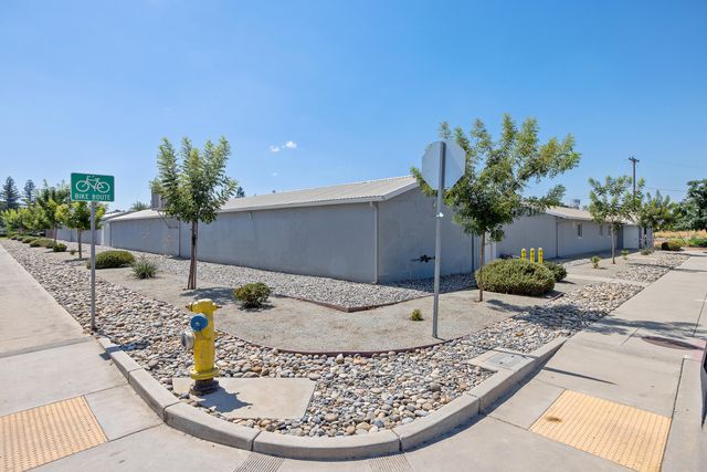 636 W Kern Street, Dinuba, CA 93618