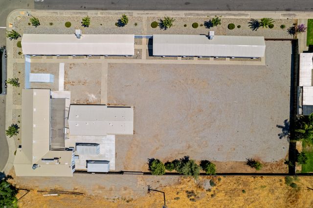 636 W Kern Street, Dinuba, CA 93618