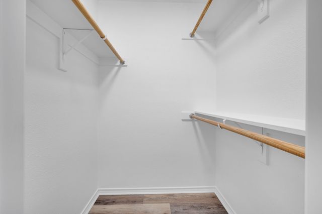 203 Shawnee Trail, Alvarado, TX 76009