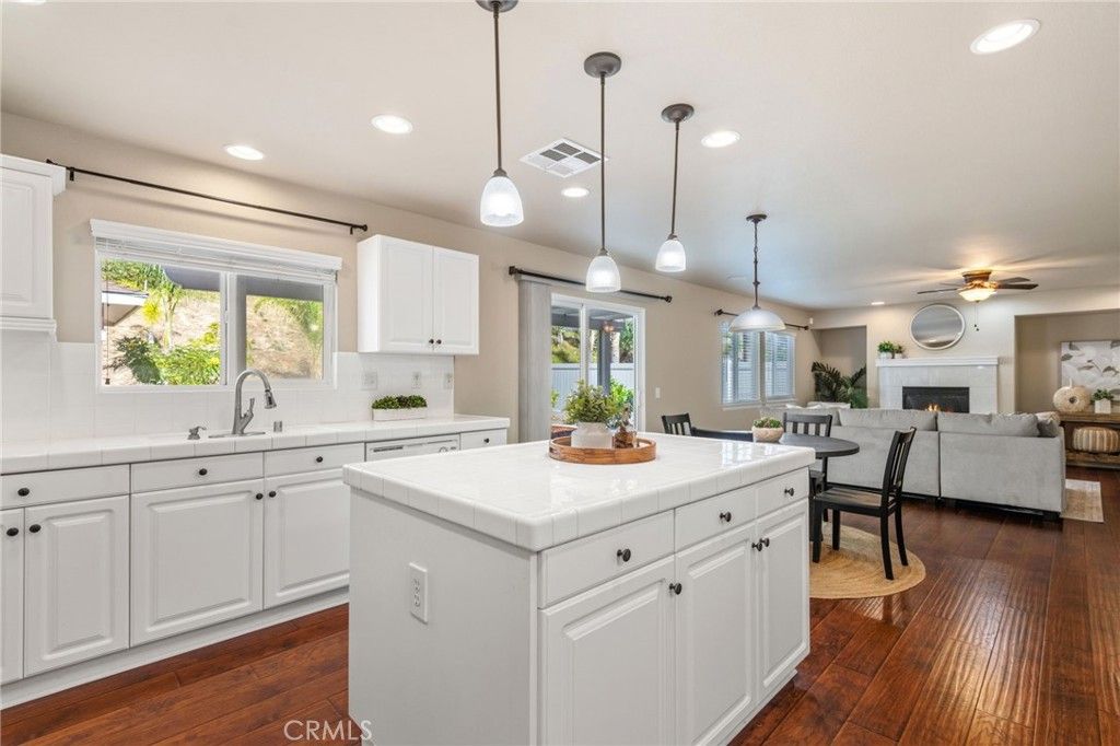 Image 13 of property listing at 46180 Via La Colorada, Temecula, CA 92592