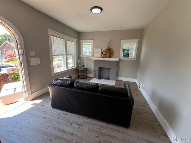 1001 Wall Street, St Louis, MO 63147