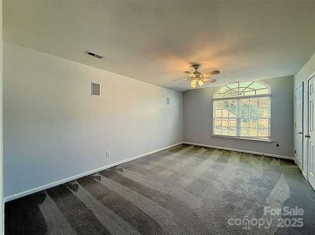 2833 Oakglade Court, Matthews, NC 28105