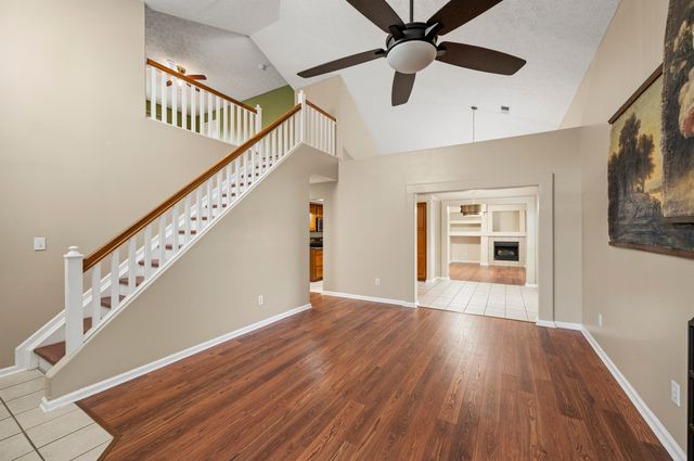 2917 Sandersville Road, Lexington, KY 40511