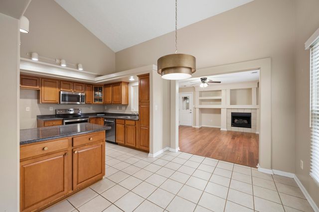 2917 Sandersville Road, Lexington, KY 40511