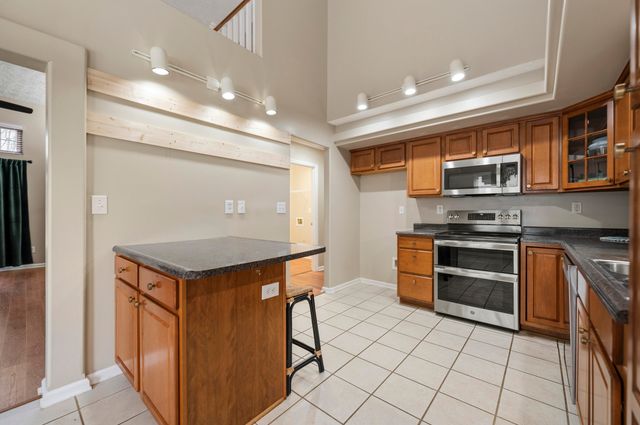 2917 Sandersville Road, Lexington, KY 40511