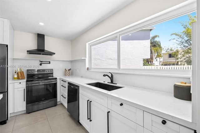 9547 SW 146th Pl, Miami, FL 33186