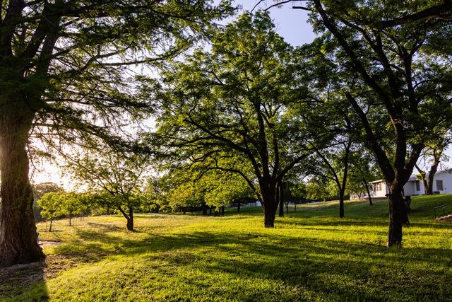 150 Dickey Rd, Ingram, TX 78024