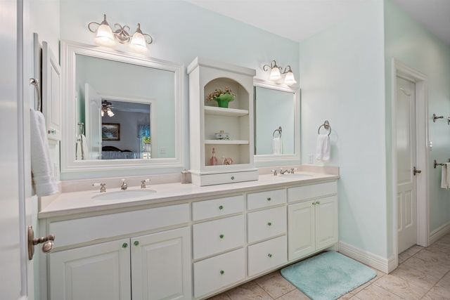 150 Dickey Rd, Ingram, TX 78024