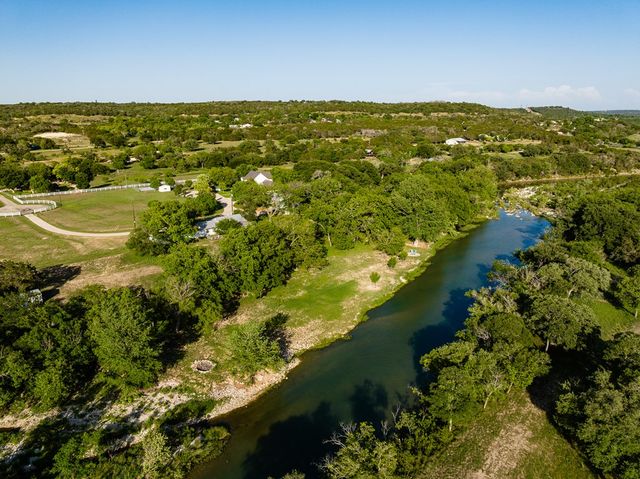 150 Dickey Rd, Ingram, TX 78024