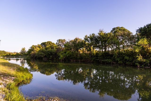 150 Dickey Rd, Ingram, TX 78024