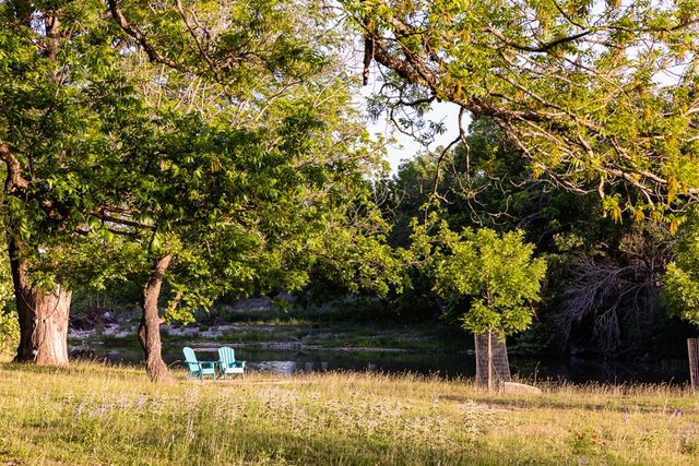 150 Dickey Rd, Ingram, TX 78024